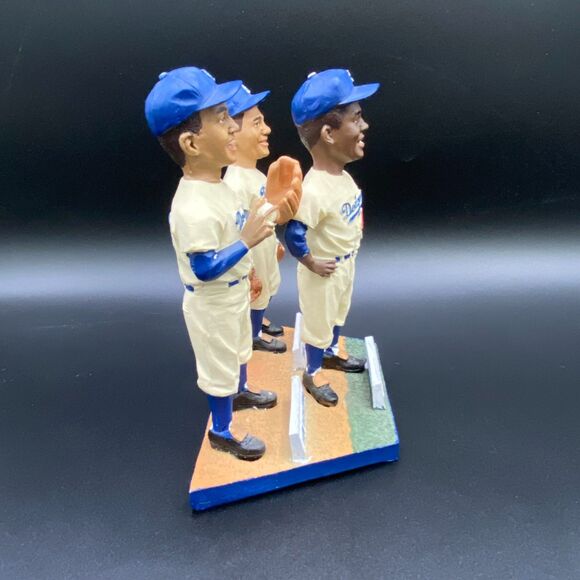 Dodgers Legends Statue – Robinson, Campanella, Newcombe - Picture 4 of 9